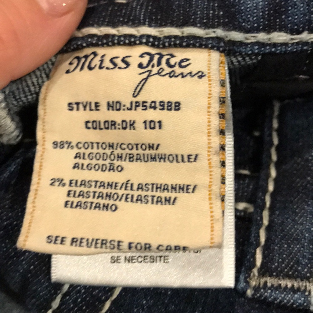 🎉 HOST PICK🎉Miss Me Jeans - Picture 4 of 5